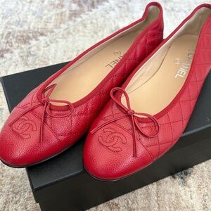 BRAND NEW Chanel Red Caviar Leather Flats 41